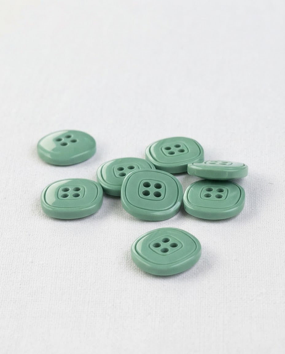 Huit boutons carrés vert de gris de 13 mm à 4 trous, angles arrondis et cadre carré gravé au centre