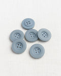 Six boutons ronds bleu ciel grisé de 17 mm à 4 trous, mats, avec un large rebord en relief