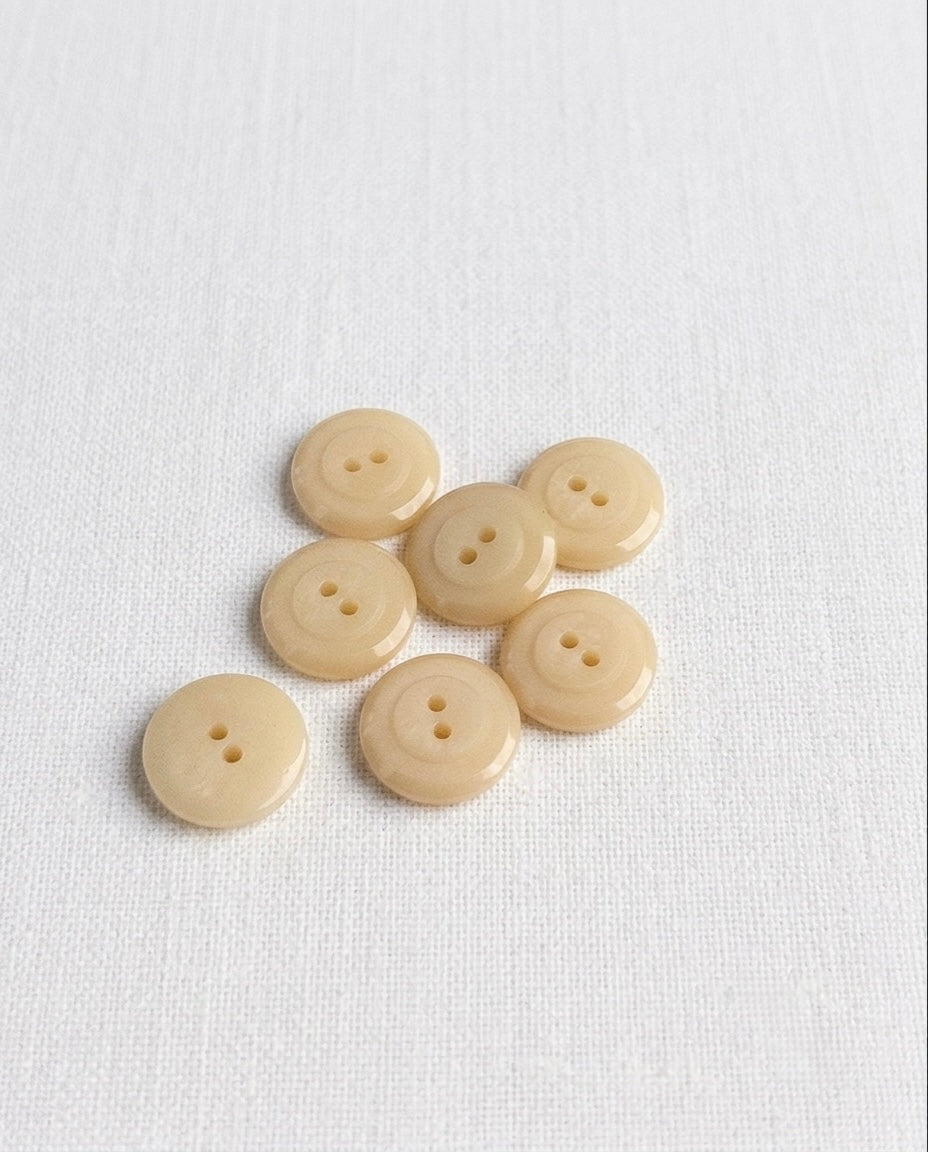 Lot de 7 boutons écru rond - 14mm, 2 trous