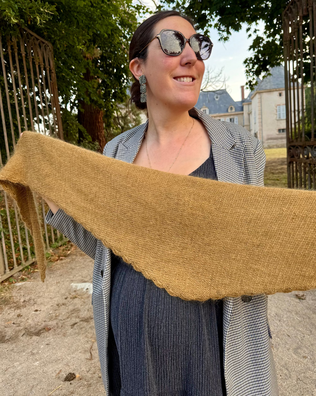 BIENTÔT DISPONIBLE - Châle à festons Pienza